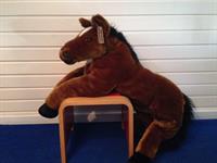 Anna Club Hest 70 cm  - Meget flot brun hest. 