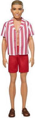 Ken dukke med shorts og stribet skjorte