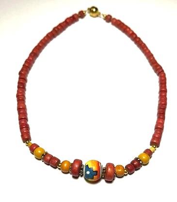 Halskæde med flot Peru perle i midten - gylden - UNIKA - eget design