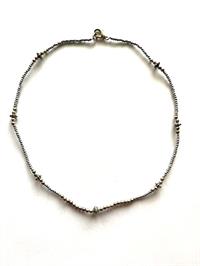 Halskæde med forsølvede perler UNIKA - eget design