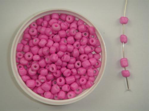 Glasperle 4 mm farvet pink 100 g.